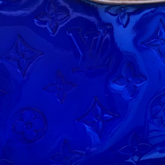 ******SOLD****AUTHENTIC LV Monogram Vernis Roxbury - Picture 10 of 12